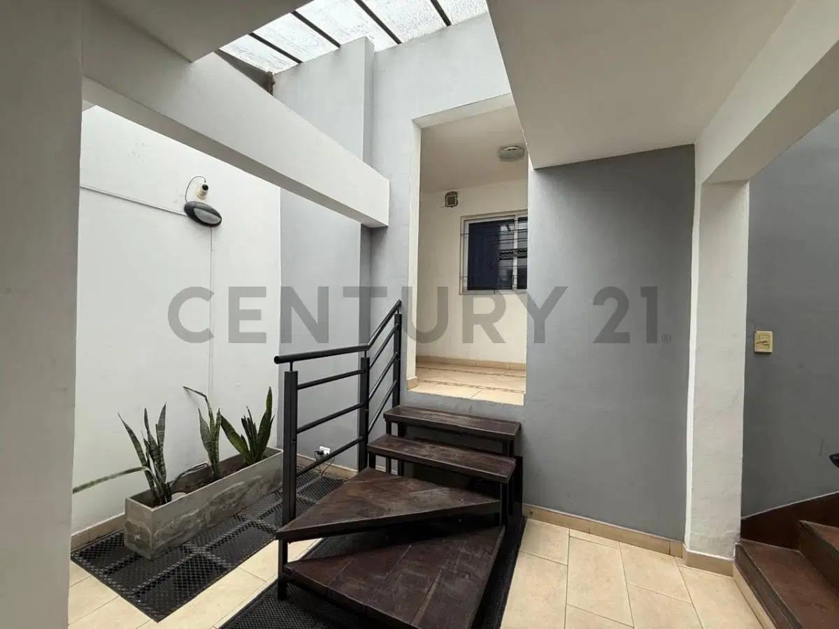 Departamento de 3 ambientes en alquiler con excelente ubicación en Moreno 2