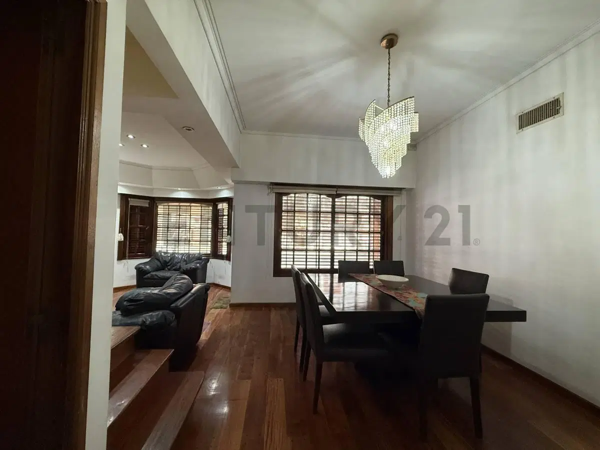 VENTA CASA MORÓN 6 AMBIENTES CON QUINCHO Y COCHERA 5