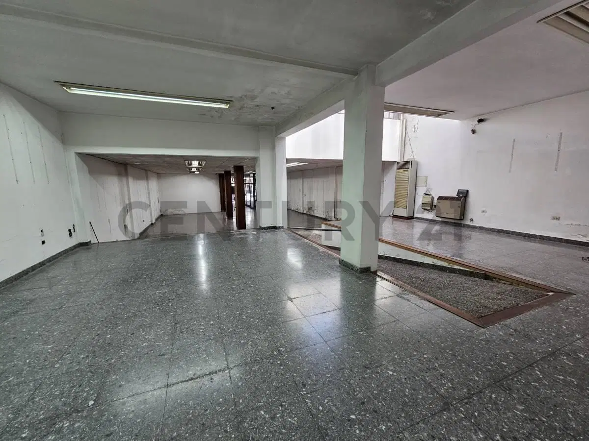 ALQUILER - Local comercial. Lujan Centro 2