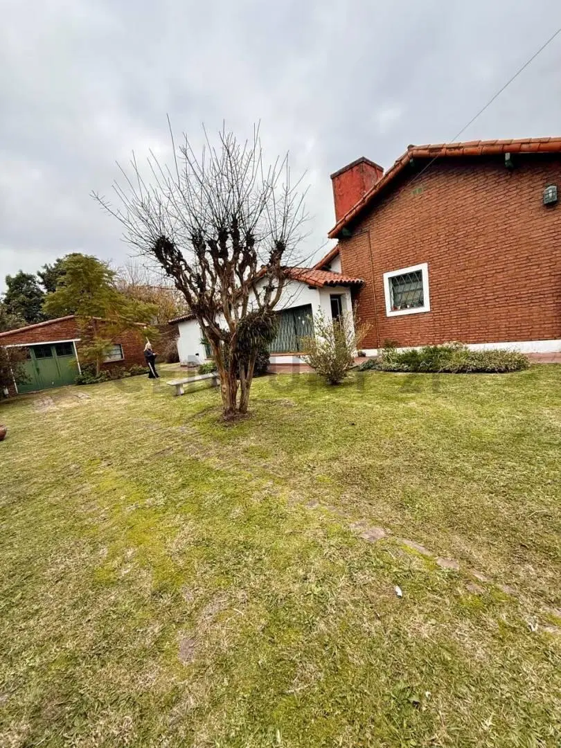 VENTA CASA 4 AMBIENTES AMPLIO LOTE, ITUZAINGO NORTE 2