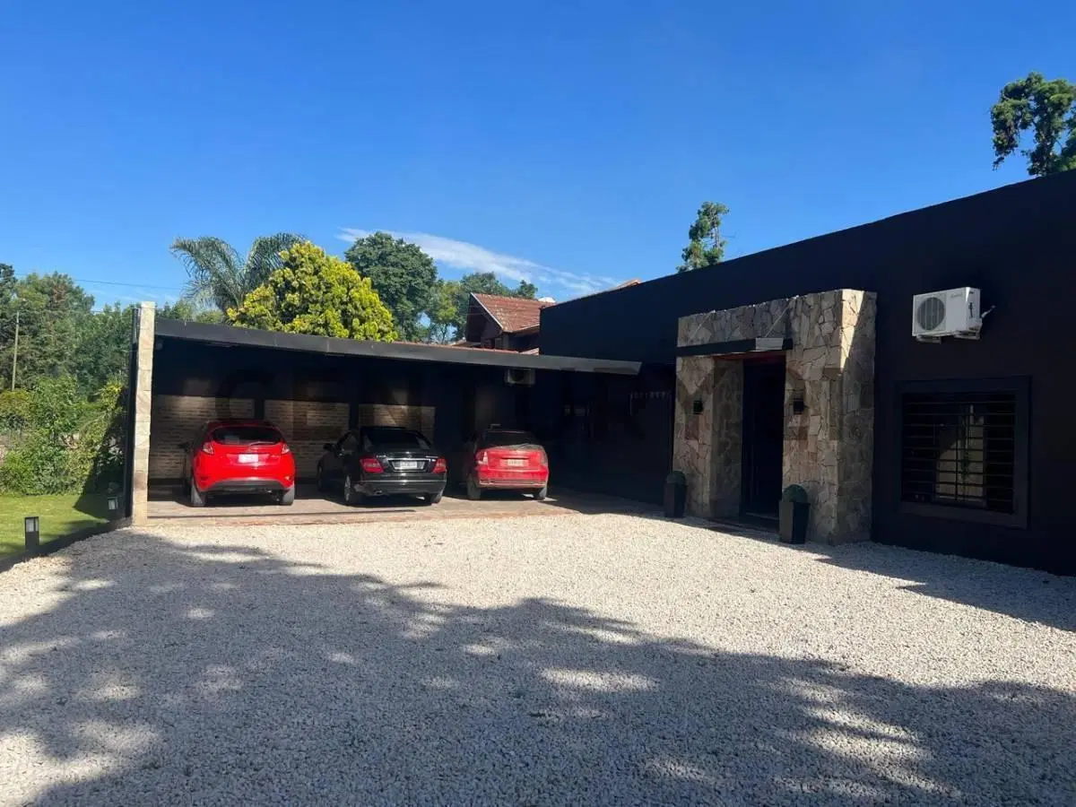 VENTA CASA LA REJA MORENO 4 AMBIENTES CON QUINCHO Y PISCINA 5