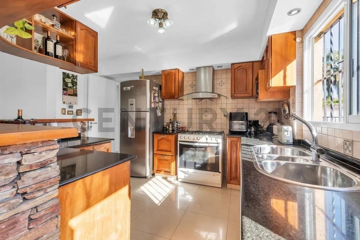 Foto de VENTA CASA 6 AMBIENTES EN ITUZAINGO, imagen 3