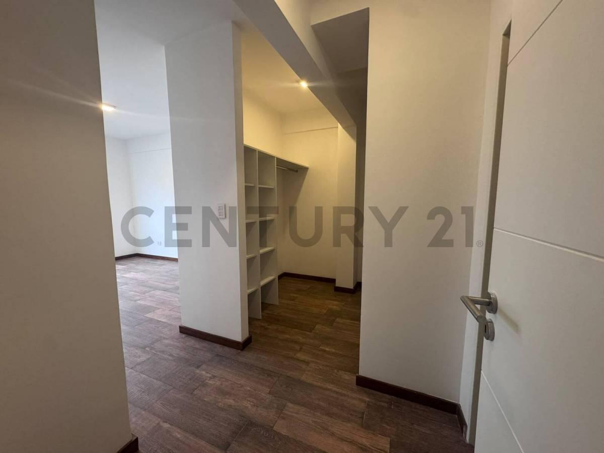 Foto de Alquiler departamento 3 ambientes con cochera Ituzaingo, imagen 2