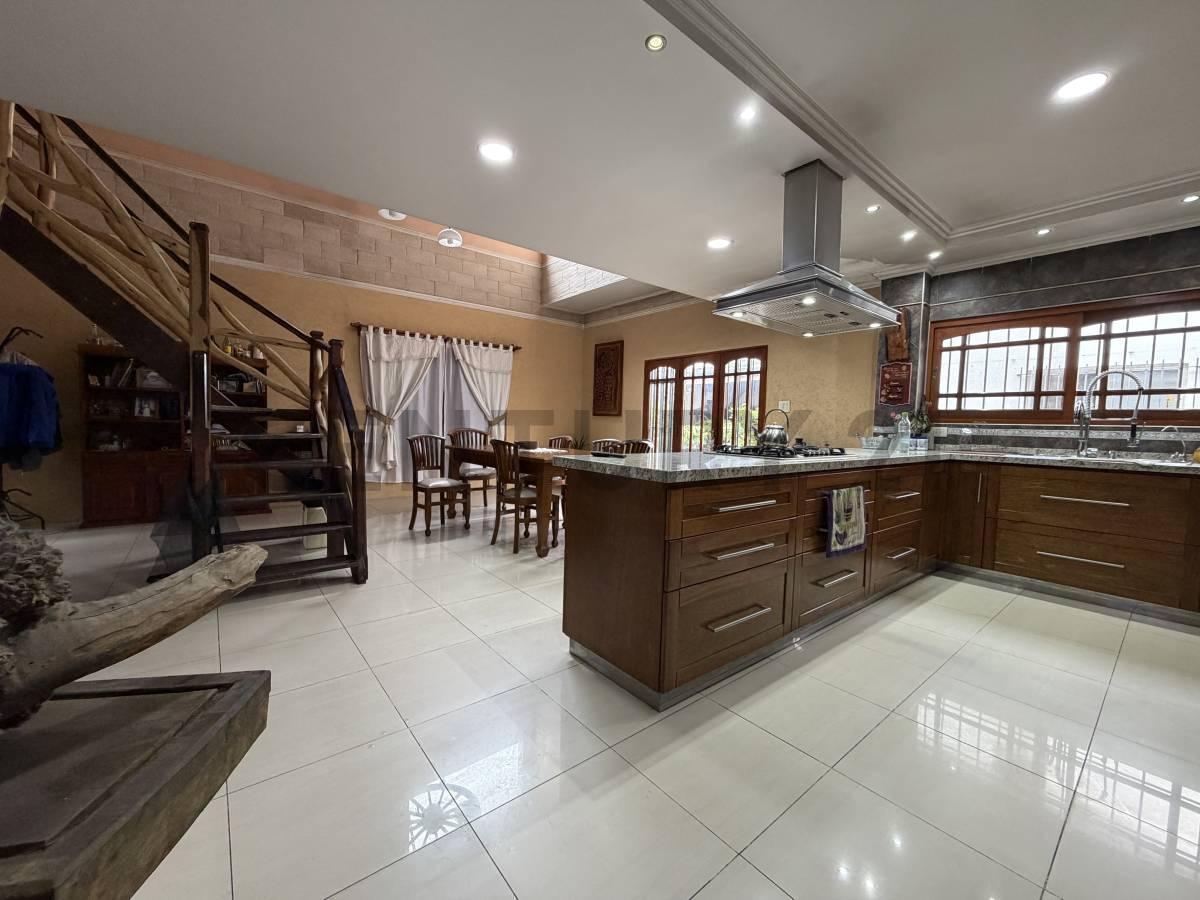 Foto de CASA EN VENTA | 3 AMB. | LOCAL COMERCIAL | MORÓN, imagen 3