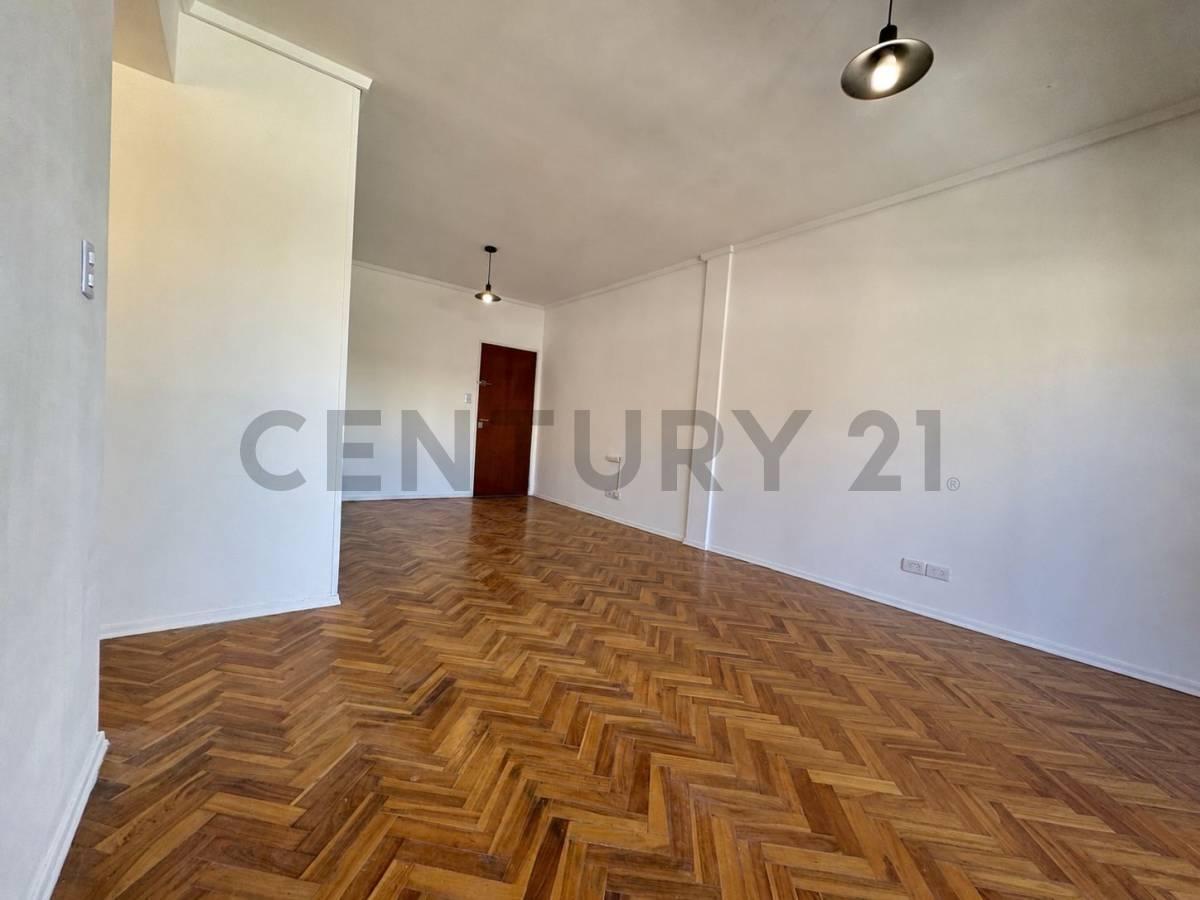 Foto de Venta depto 4 amb con balcon y cochera Moron APTO CREDITO, imagen 3