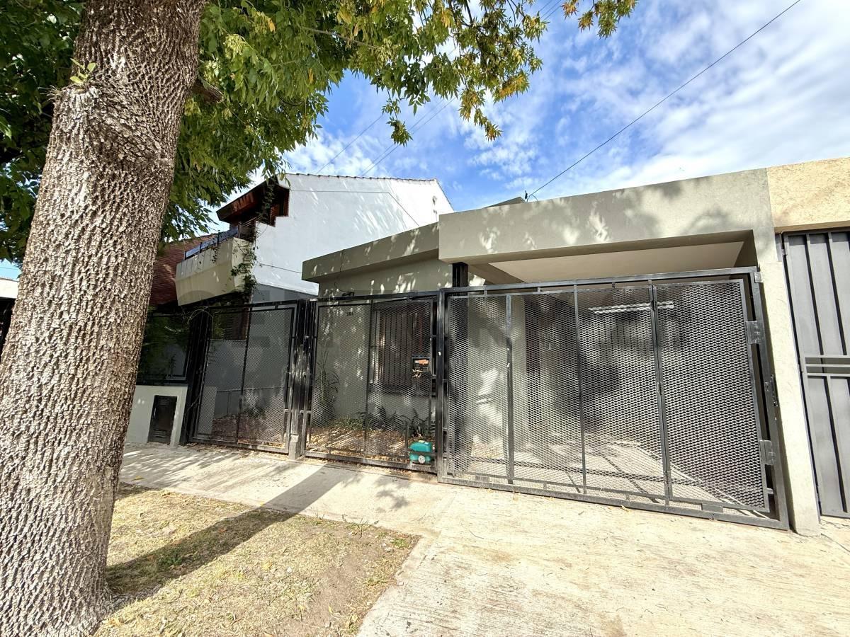 Foto de VENTA PH CUATRO AMBIENTES, EN ITUZAINGO, CON PATIO, imagen 2