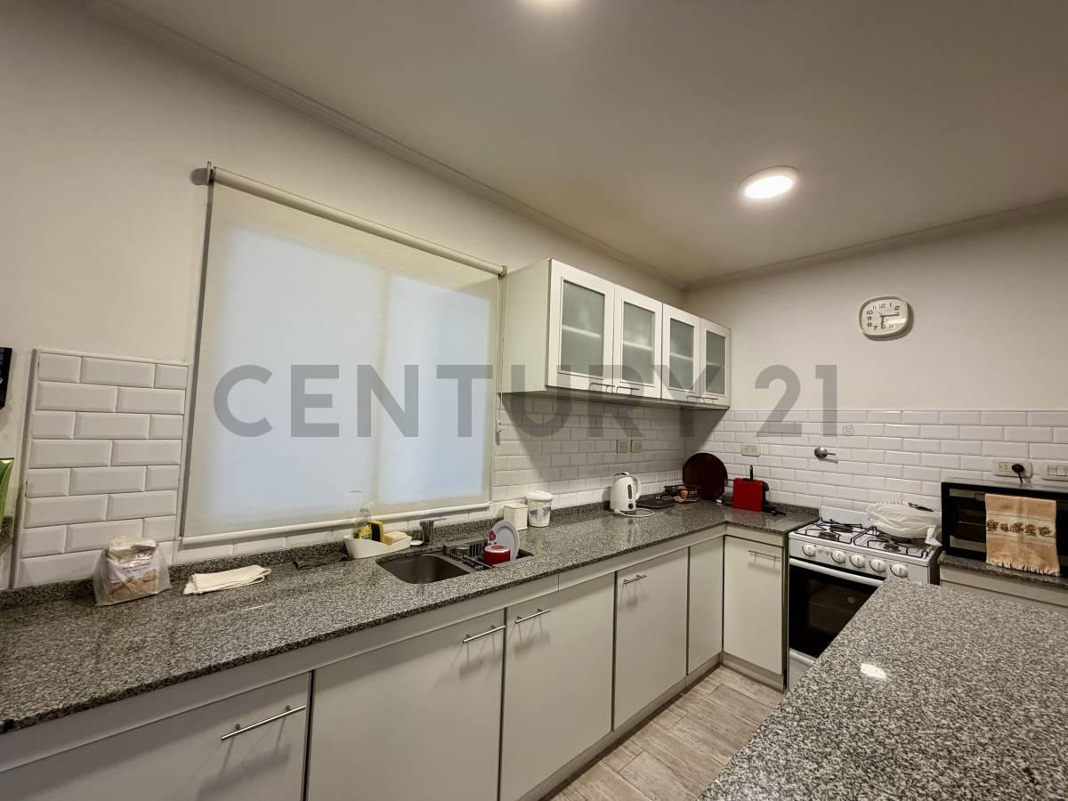 Foto de VENTA CASA 4 AMB. | PARQUE Y PILETA | ITUZAINGÓ NORTE, imagen 4