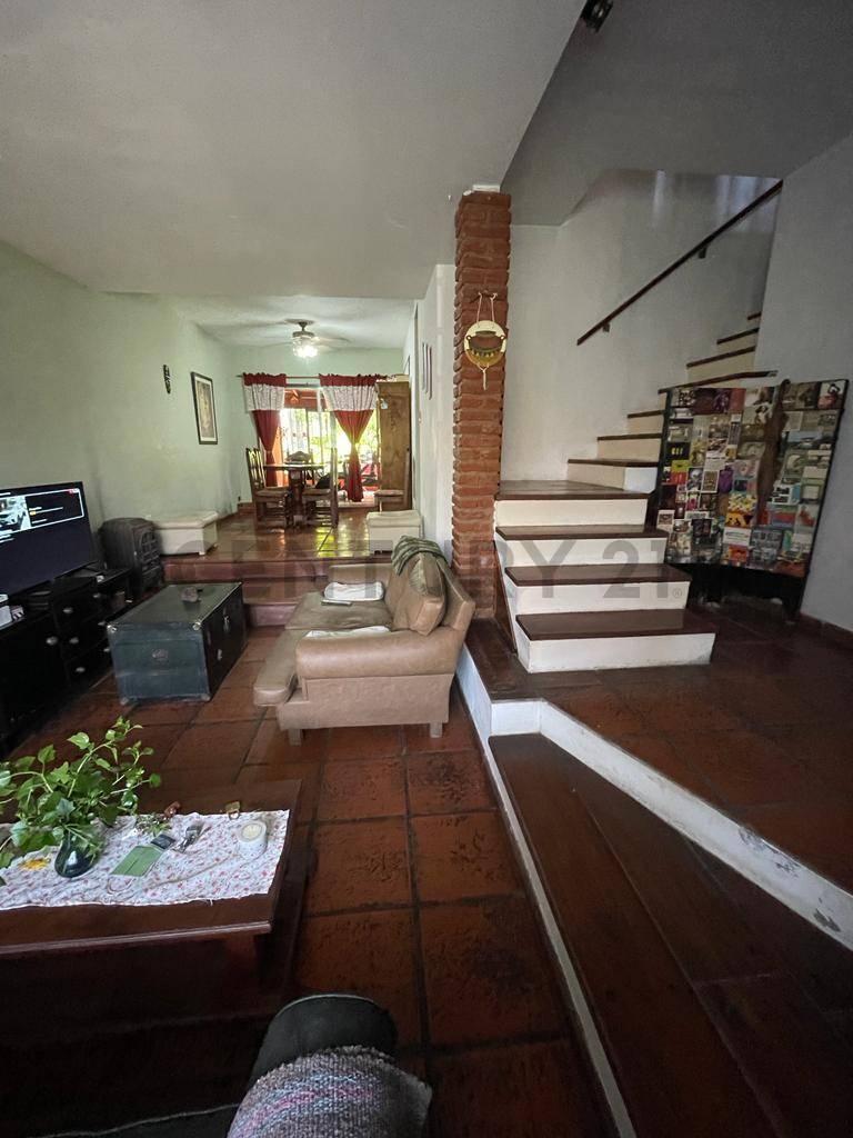 Foto de VENTA CASA 4 AMBIENTES - PADUA CENTRO - CON PARQUE Y PILETA, imagen 1