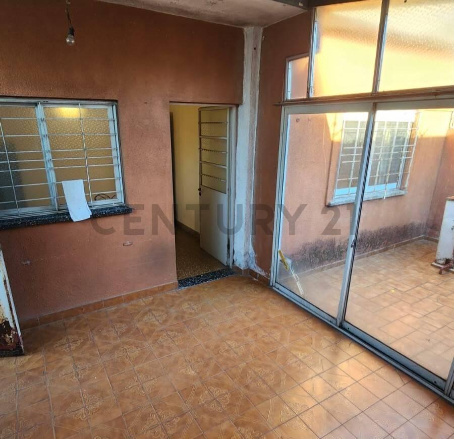 Foto de VENTA PH 3 Ambientes a Refaccionar – Castelar Norte, imagen 5