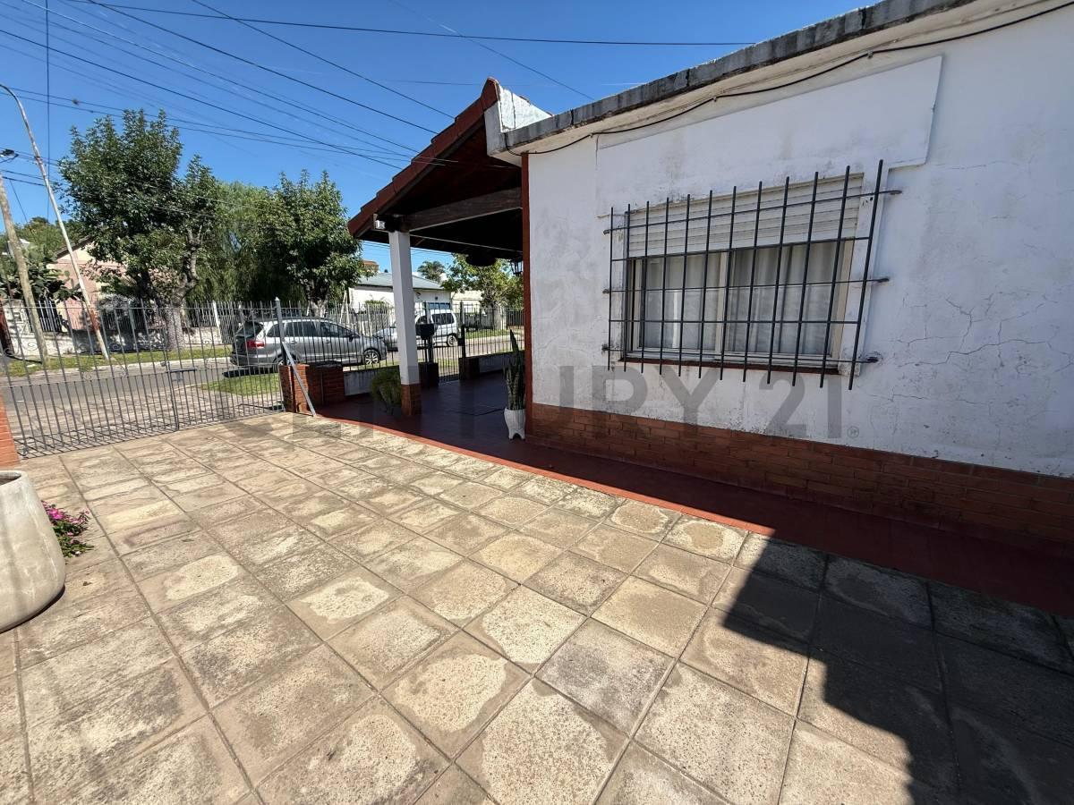 Foto de VENTA 2 CASAS EN MERLO CENTRO APTO CREDITO, imagen 3