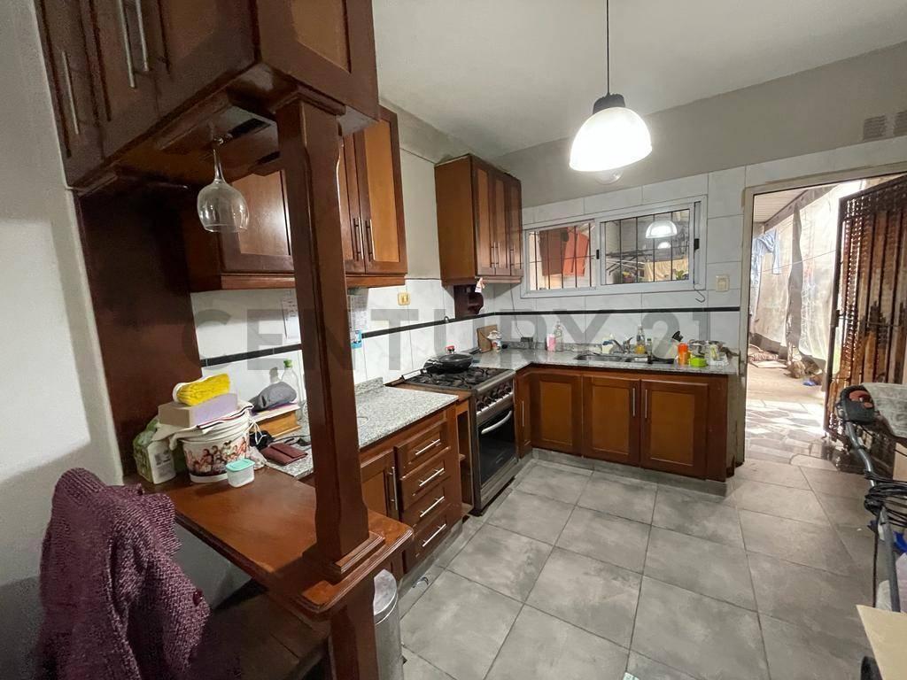 Foto de CASA PH EN VENTA, 4 AMBIENTES, ISIDRO CASANOVA CENTRO, APTO CREDITO, imagen 1