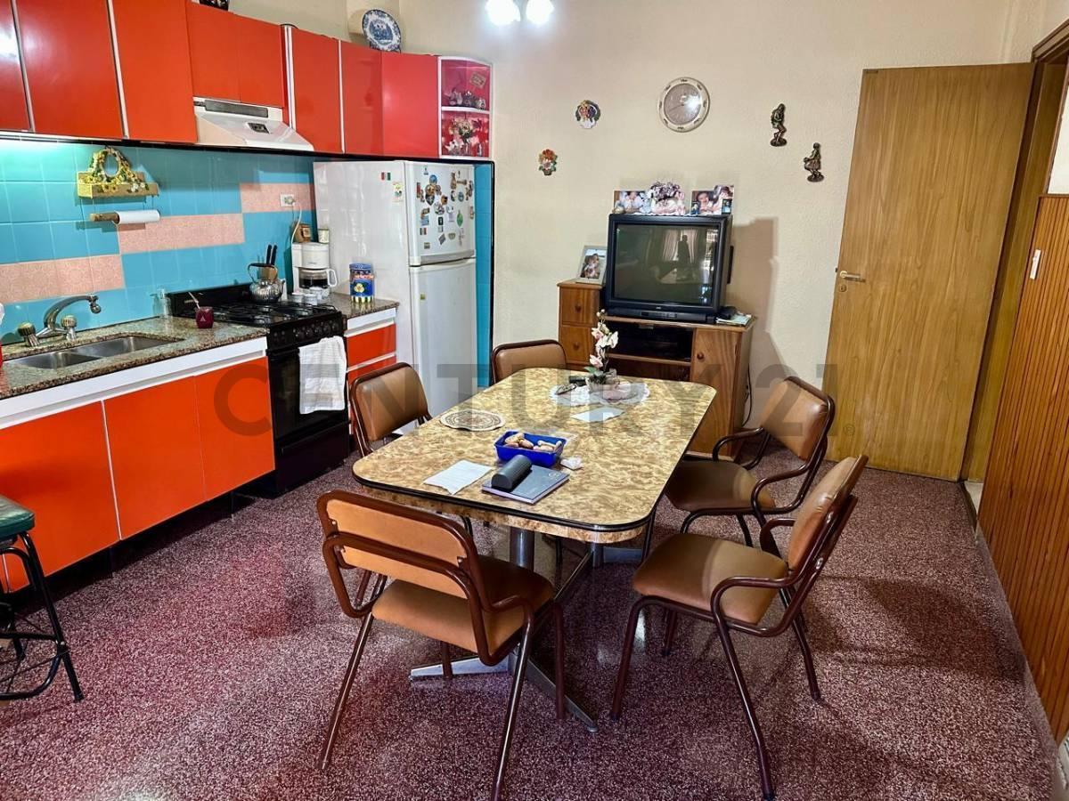 Foto de VENTA CASA 4 AMB, APTA CRÉDITO, MORON, imagen 3