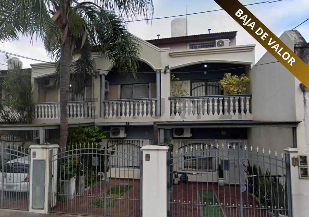 Foto de TRIPLEX 4 AMBIENTES CON COCHERA Y BALCON TERRAZA VILLA LUZURIAGA -, imagen 2