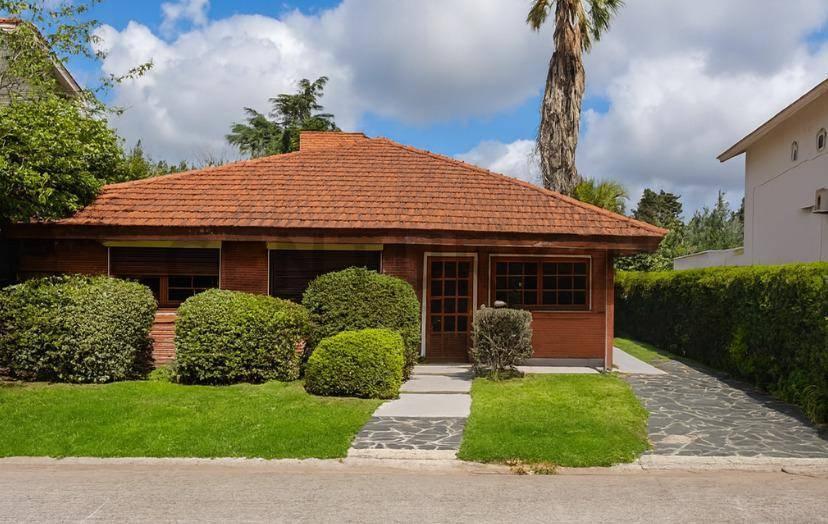 Foto de VENTA CHALET EN COUNTRY EL VENADO- EN UNA PLANTA - APTO CREDITO-CANING, imagen 1