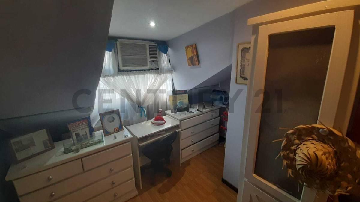 Foto de VENTA - TRIPLEX 4 AMBIENTES CON COCHERA CUBIERTA - SAN JUSTO, imagen 2
