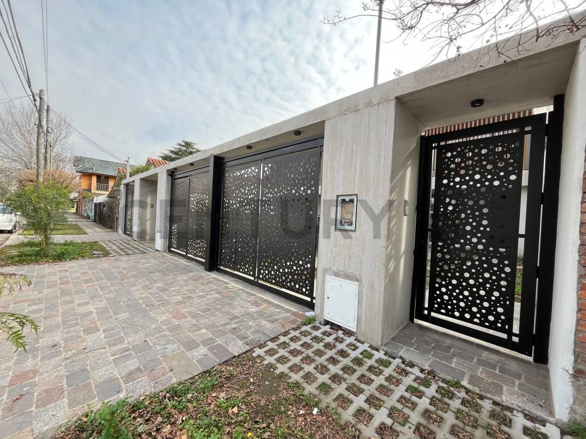 Foto de Venta casa 4 AMBIENTES en Ituzaingó Norte, imagen 2