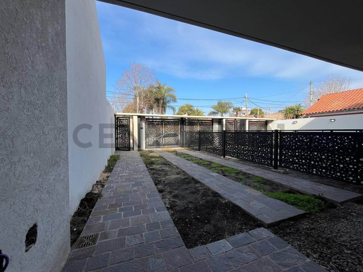 Foto de Venta casa 4 AMBIENTES en Ituzaingó Norte, imagen 4