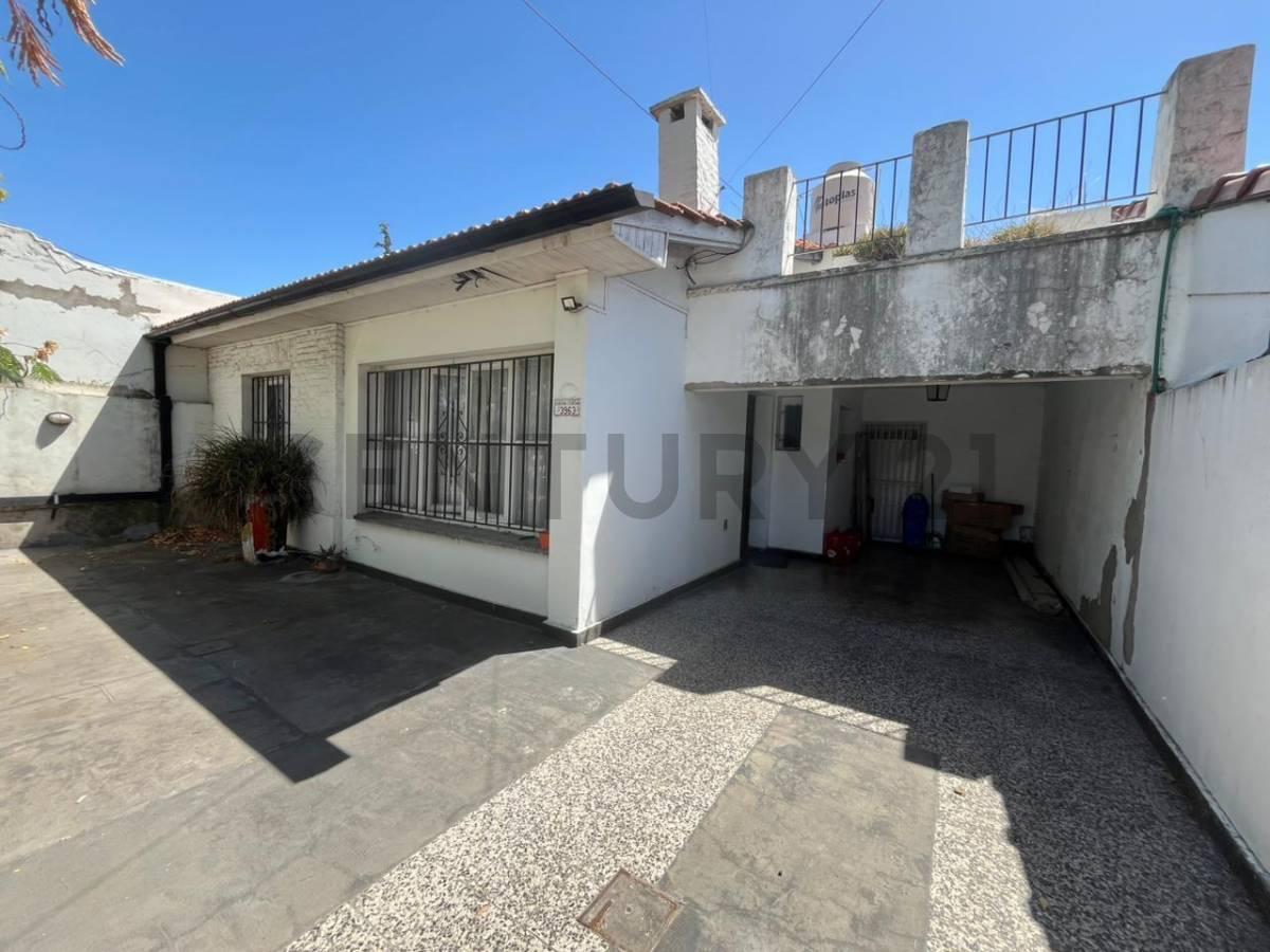 Foto de VENTA CASA 3 AMBIENTES, PLANTA BAJA, APTA CRÉDITO, CASTELAR, imagen 1