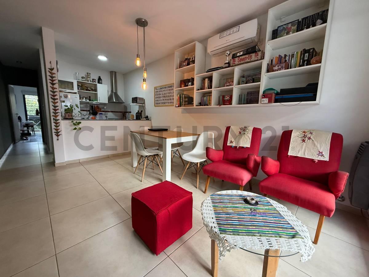 Foto de VENTA PH 2 AMBIENTES CON COCHERA CASTELAR NORTE, imagen 4