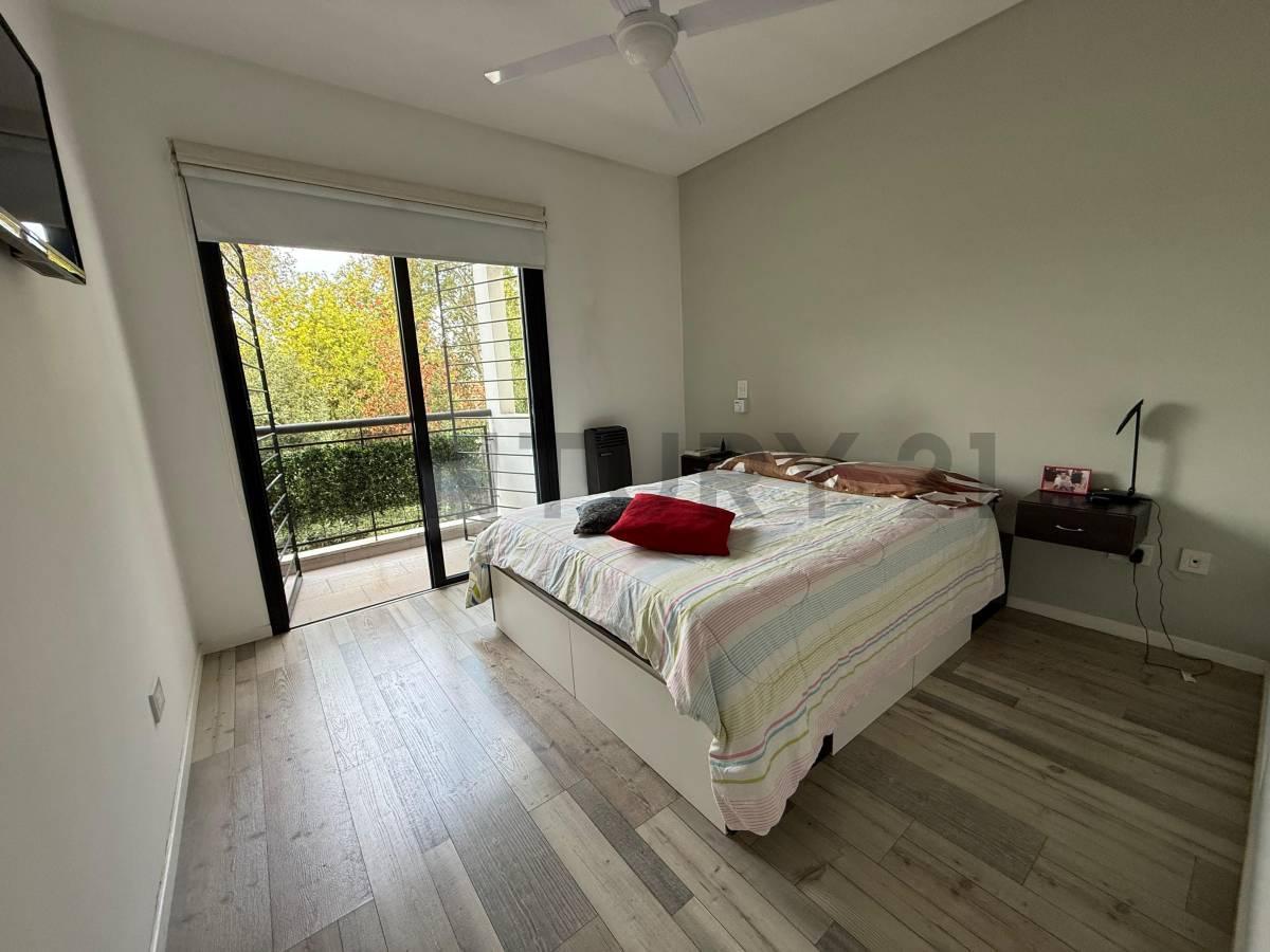 Foto de VENTA PH 2 AMBIENTES CON COCHERA CASTELAR NORTE, imagen 2