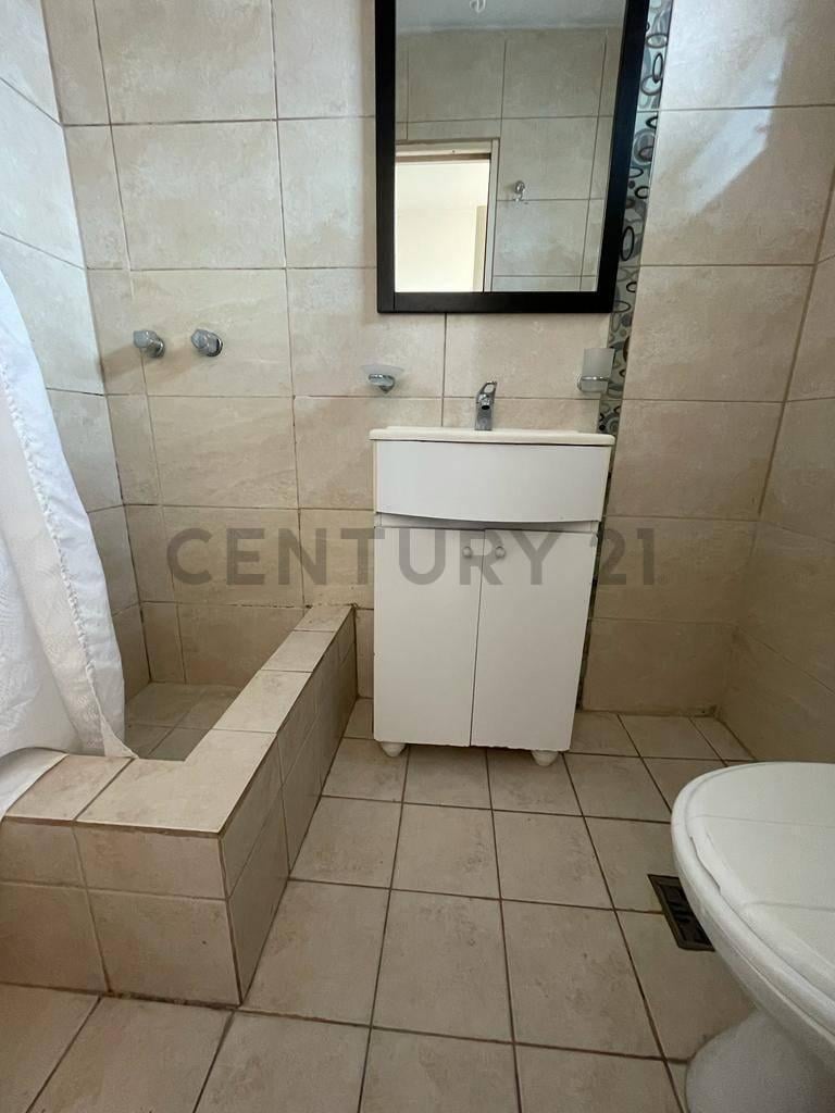 Foto de VENTA DUPLEX 2 AMBIENTES, RAMOS CON RENTA, imagen 2
