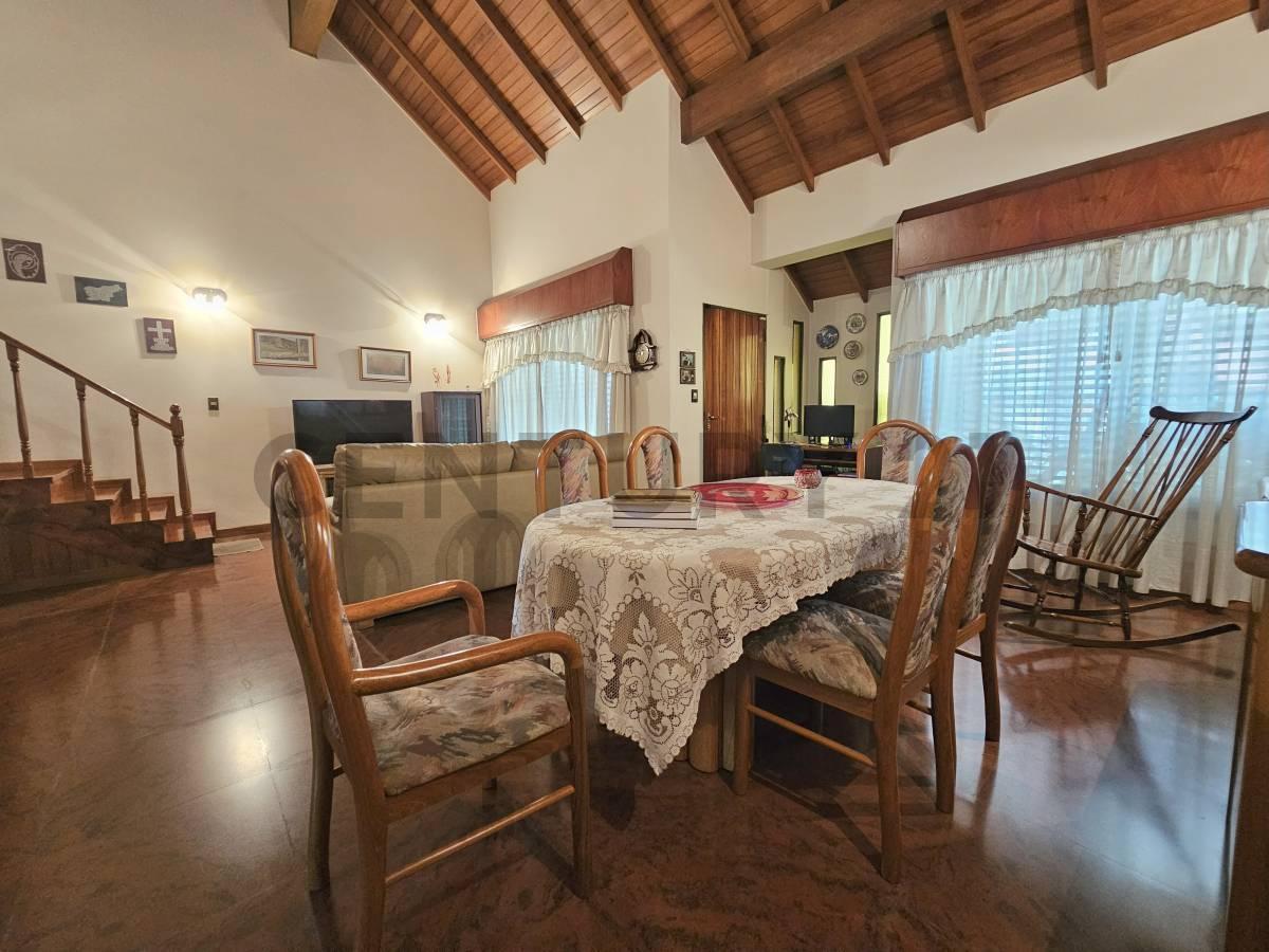 Foto de Venta casa 5 ambientes Villa Luzuriaga, imagen 2