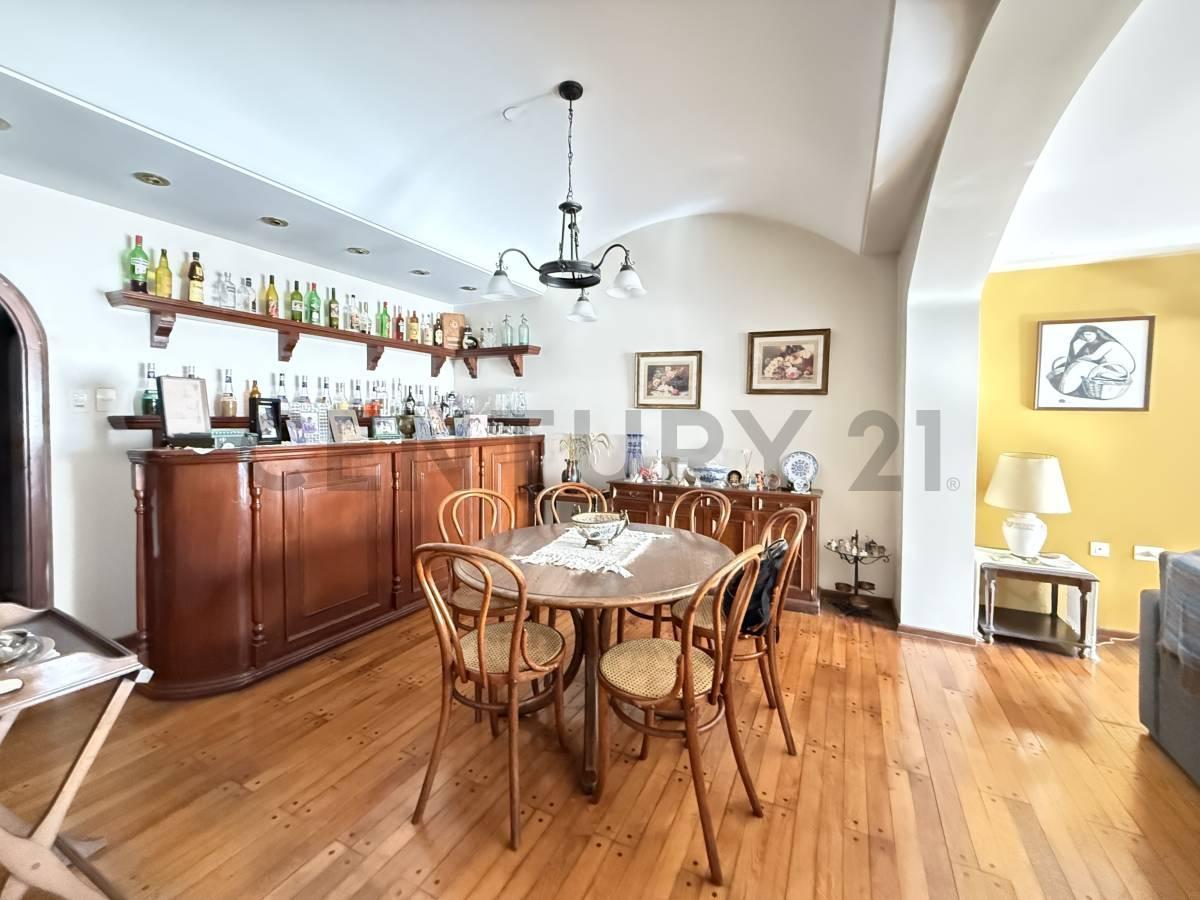Foto de Venta Casa 6 ambientes en Castelar Norte con pileta, imagen 5