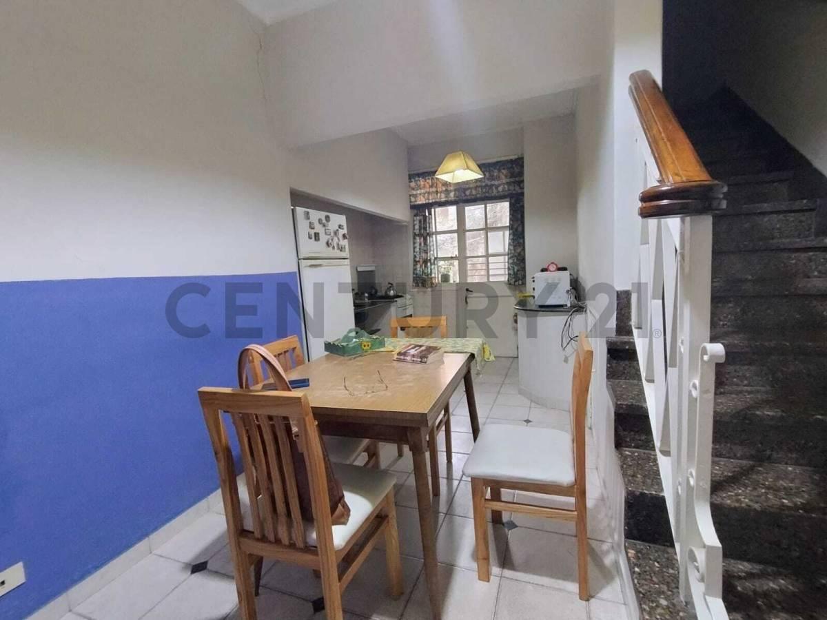 Foto de CASA en VENTA ITUZAINGO SUR - LOTE EN ESQUINA - IDEAL USO COMERCIAL ó, imagen 5