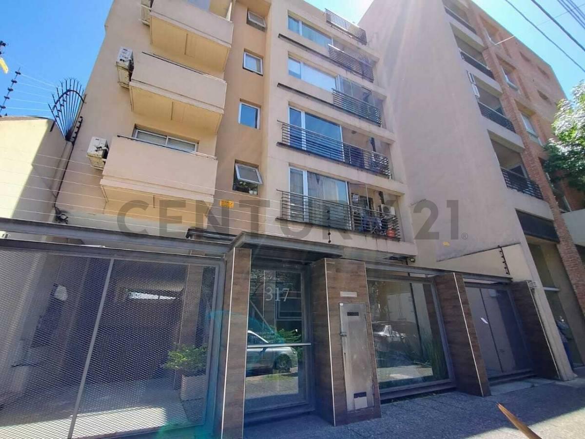 Foto de VENTA DEPARTAMENTO 2 AMBIENTES CON TERRAZA Y BALCON al frente - MORON, imagen 1