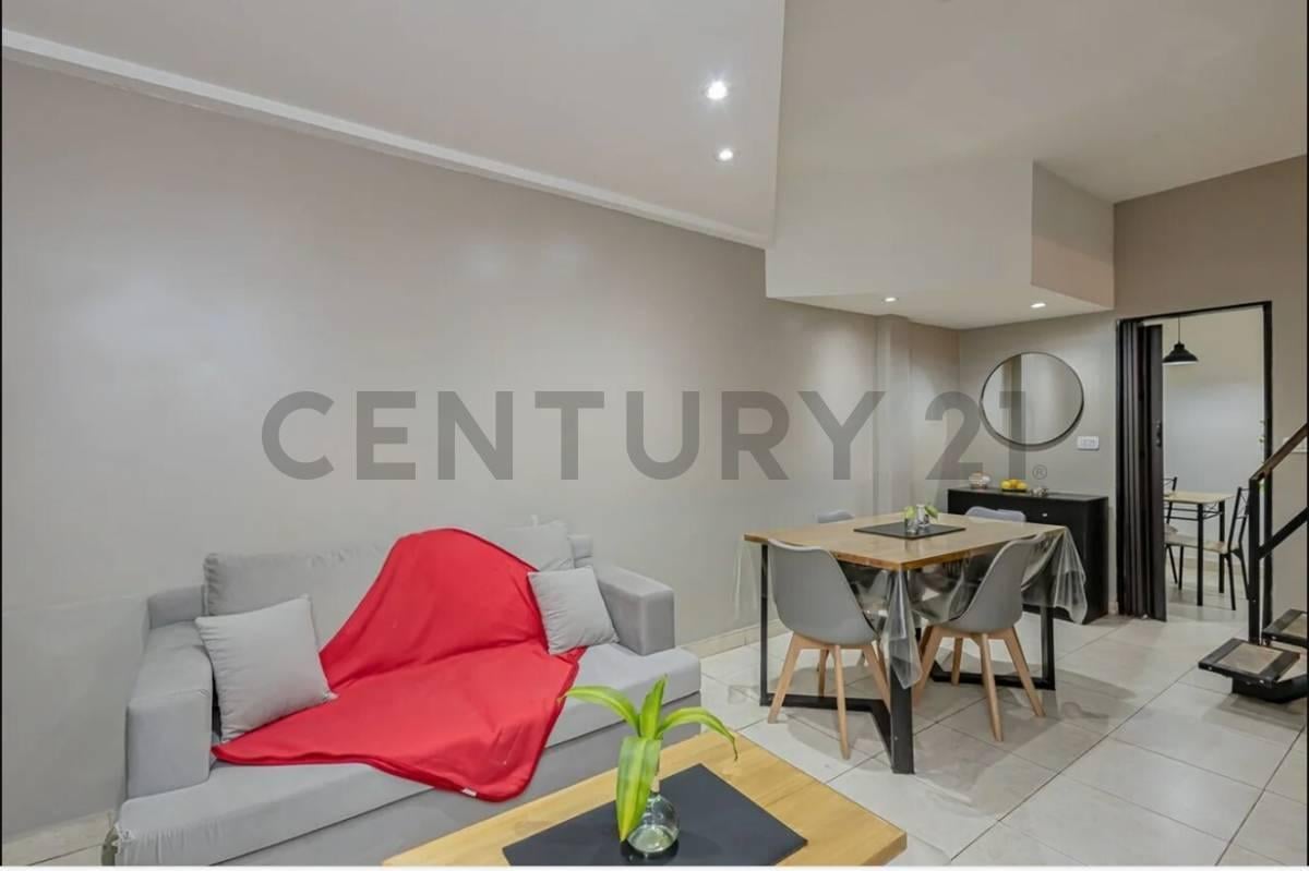 Foto de VENTA DUPLEX 4 AMBIENTES EN CONDOMINIO CON COCHERA EN RAMOS MEJIA, imagen 4