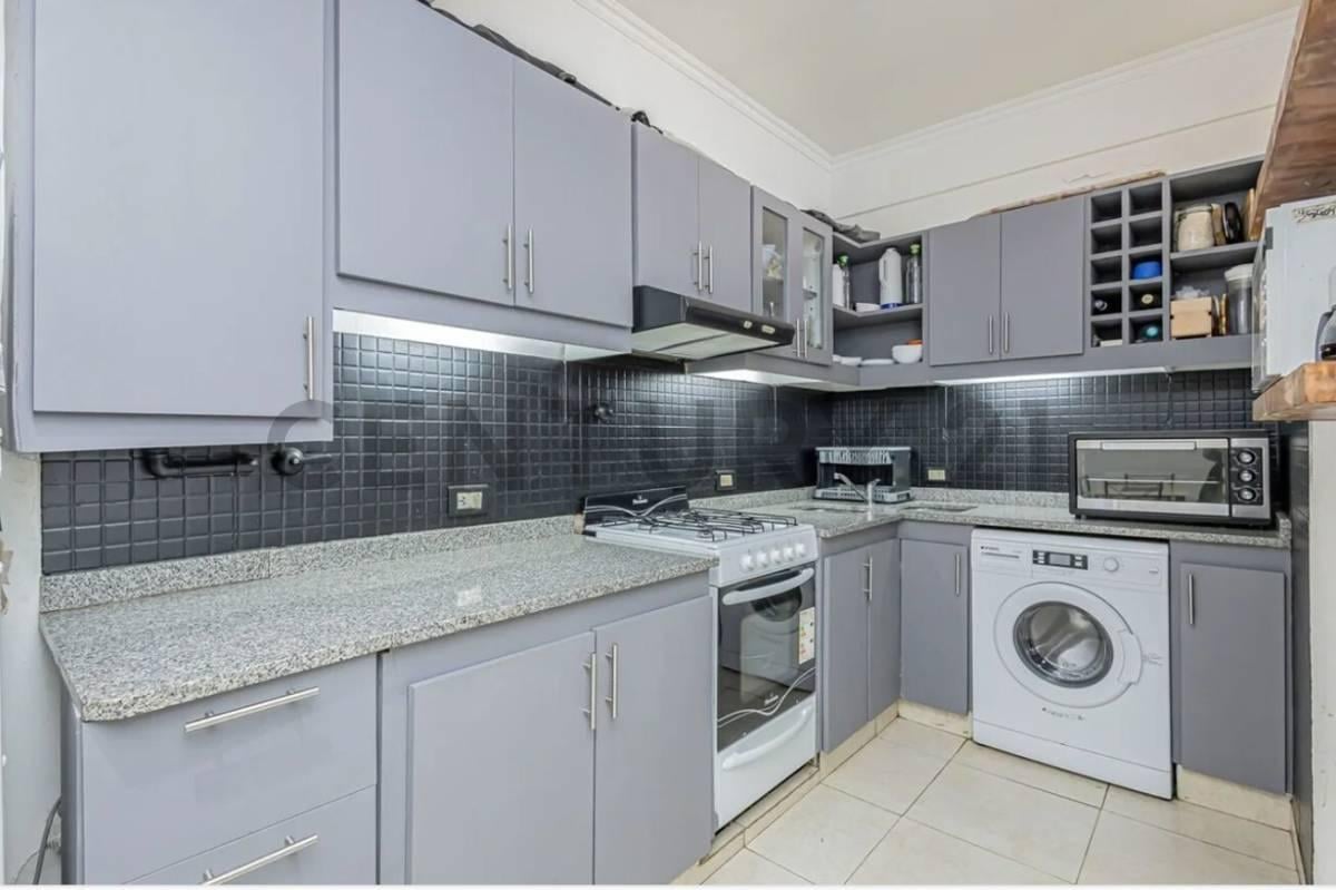 Foto de VENTA DUPLEX 4 AMBIENTES EN CONDOMINIO CON COCHERA EN RAMOS MEJIA, imagen 5
