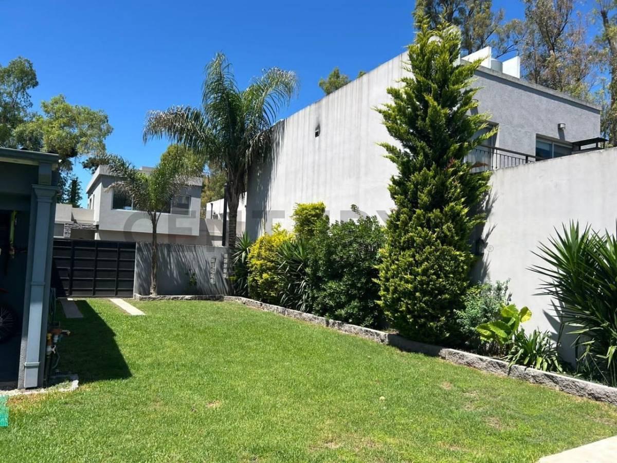 Foto de Venta lote Villa Udaondo Barrio Privado Agustinas 1 con quincho y garage, imagen 5