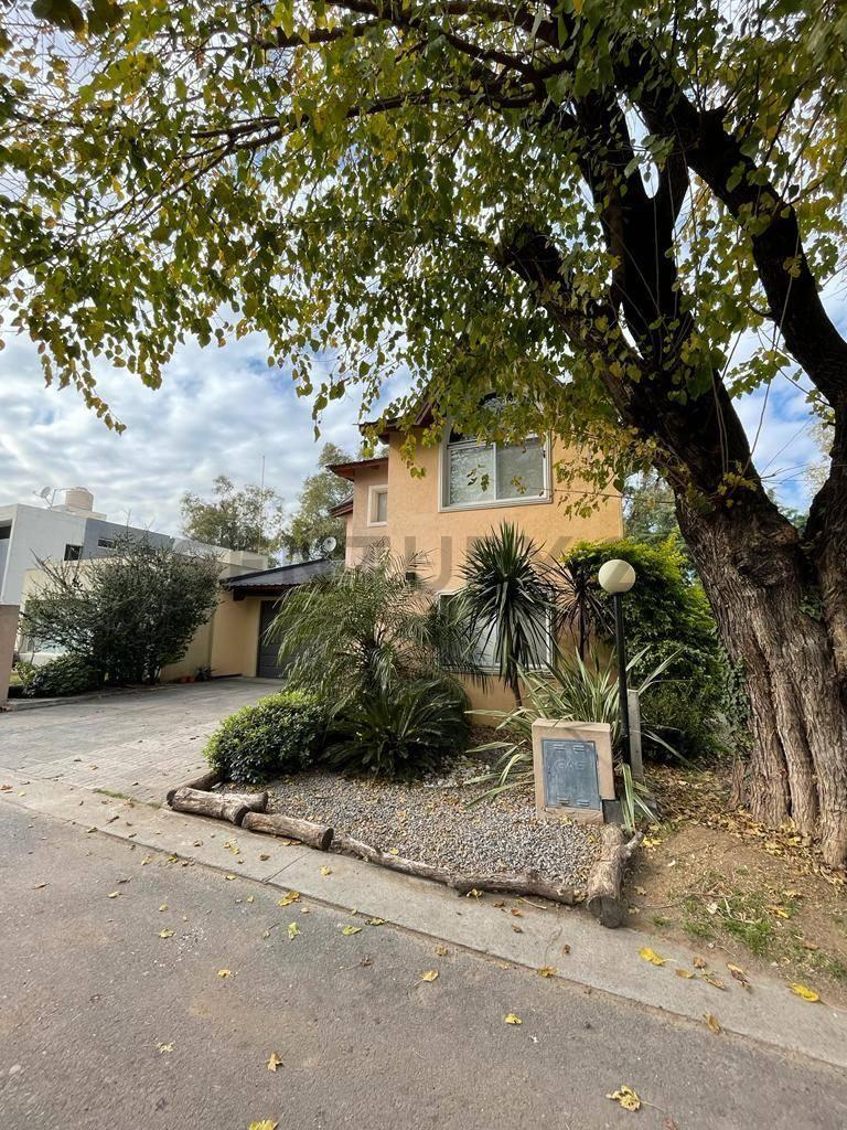Foto de Venta casa 4 ambientes Villa Udaondo Barrio Privado Agustinas I, imagen 3