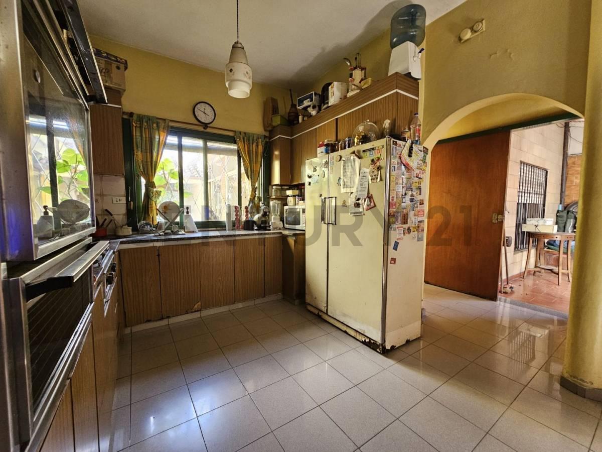 Foto de VENTA CASA 5 AMBIENTES, CASTELAR, imagen 1