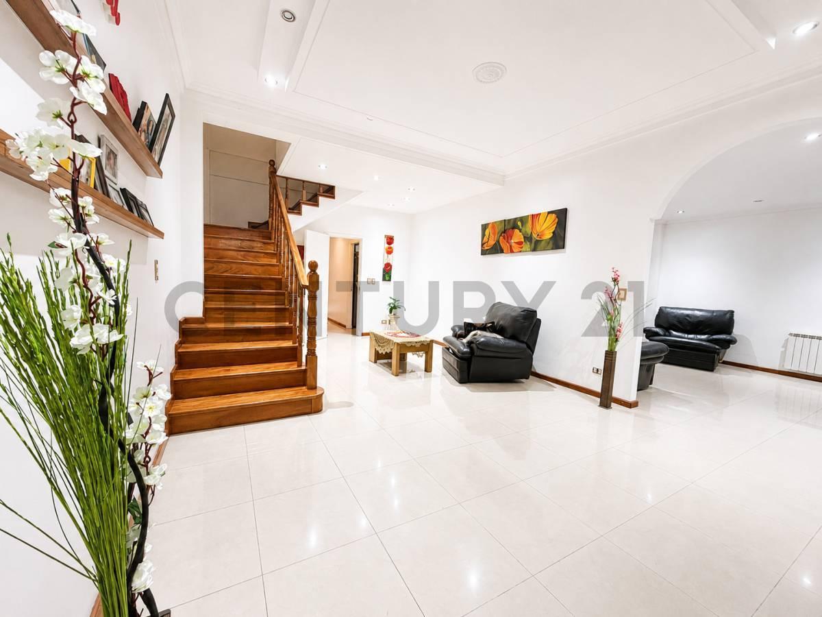 Foto de VENTA CASA 6 AMBIENTES EN ITUZAINGO APTO CRÉDITO, imagen 2
