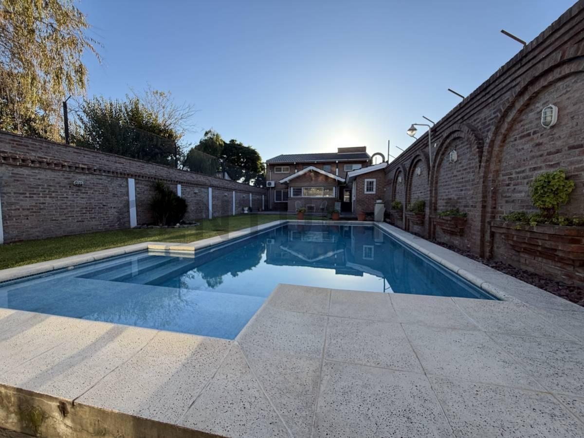 Foto de CASA EN VENTA 5 AMBIENTES ITUZAINGÓ NORTE APTO CRÉDITO, imagen 1