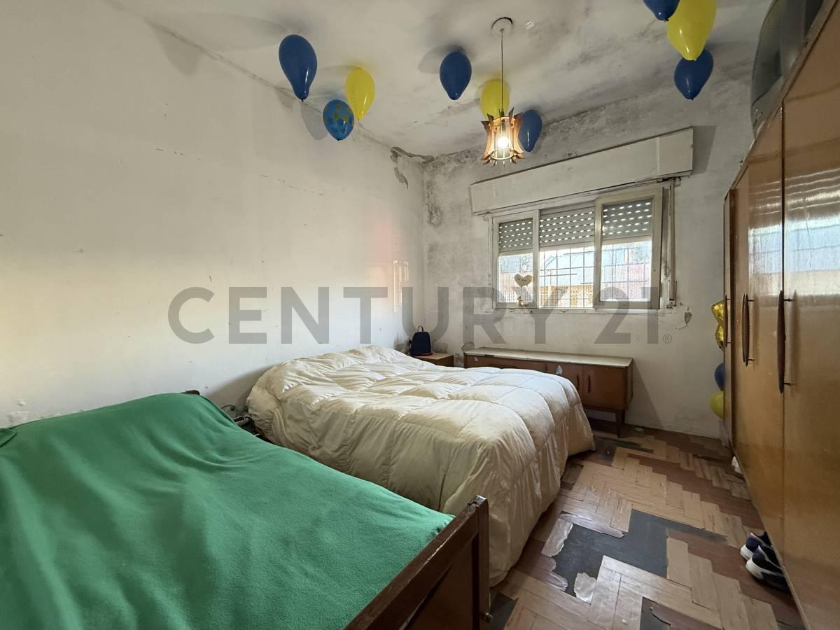 Foto de VENTA CASA EN VILLA TESEI- Lote 7 x 25 - Jardin y Terraza -A remodelar, imagen 5