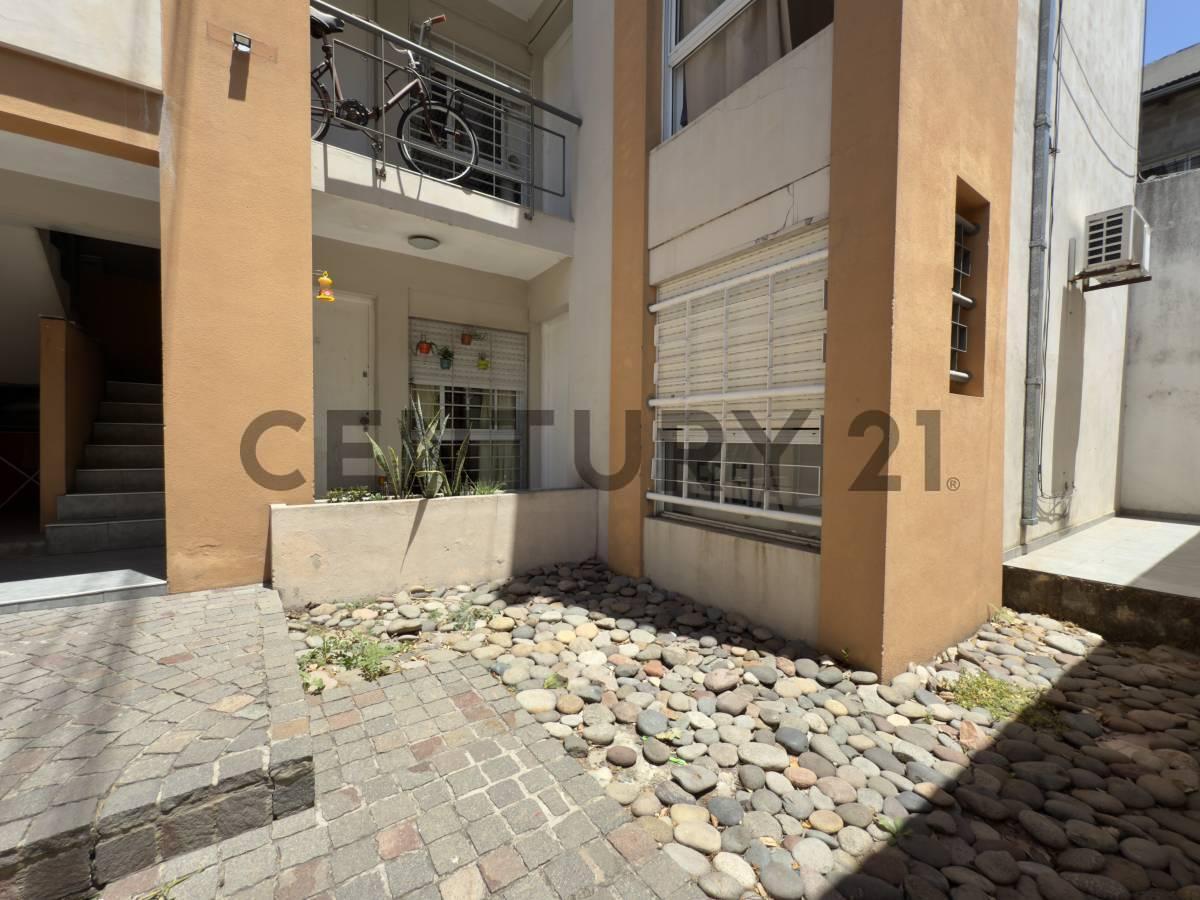 Foto de ALQUILER MONOAMBIENTE MORON CENTRO - A pasos de Universidad de Moron, imagen 2