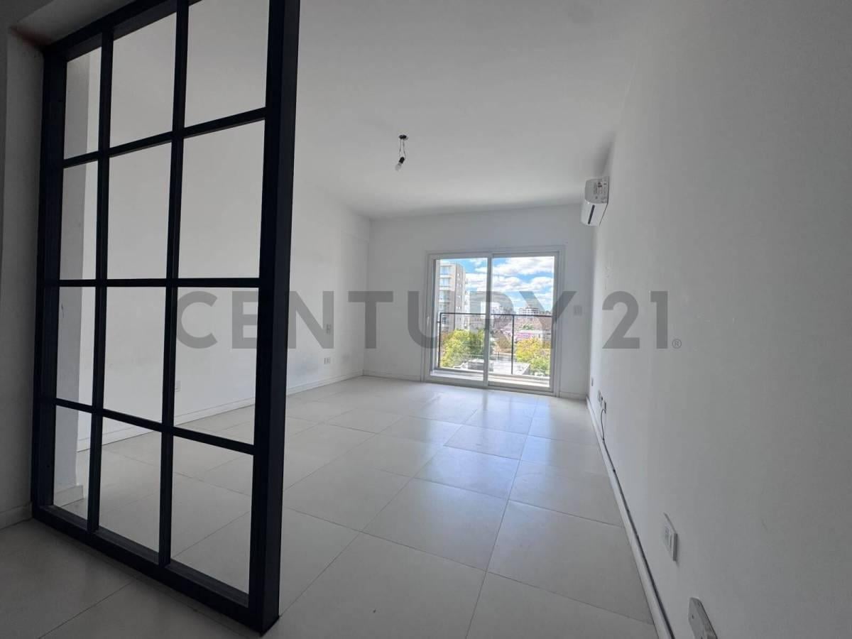 Foto de VENTA MONOAMBIENTE CON BALCON Y COCHERA EN ITUZAINGO, imagen 3