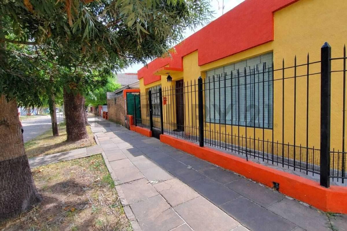 Foto de VENTA CASA multifamiliar SAN ANTONIO DE PADUA -4 AMBIENTES - APTA, imagen 2