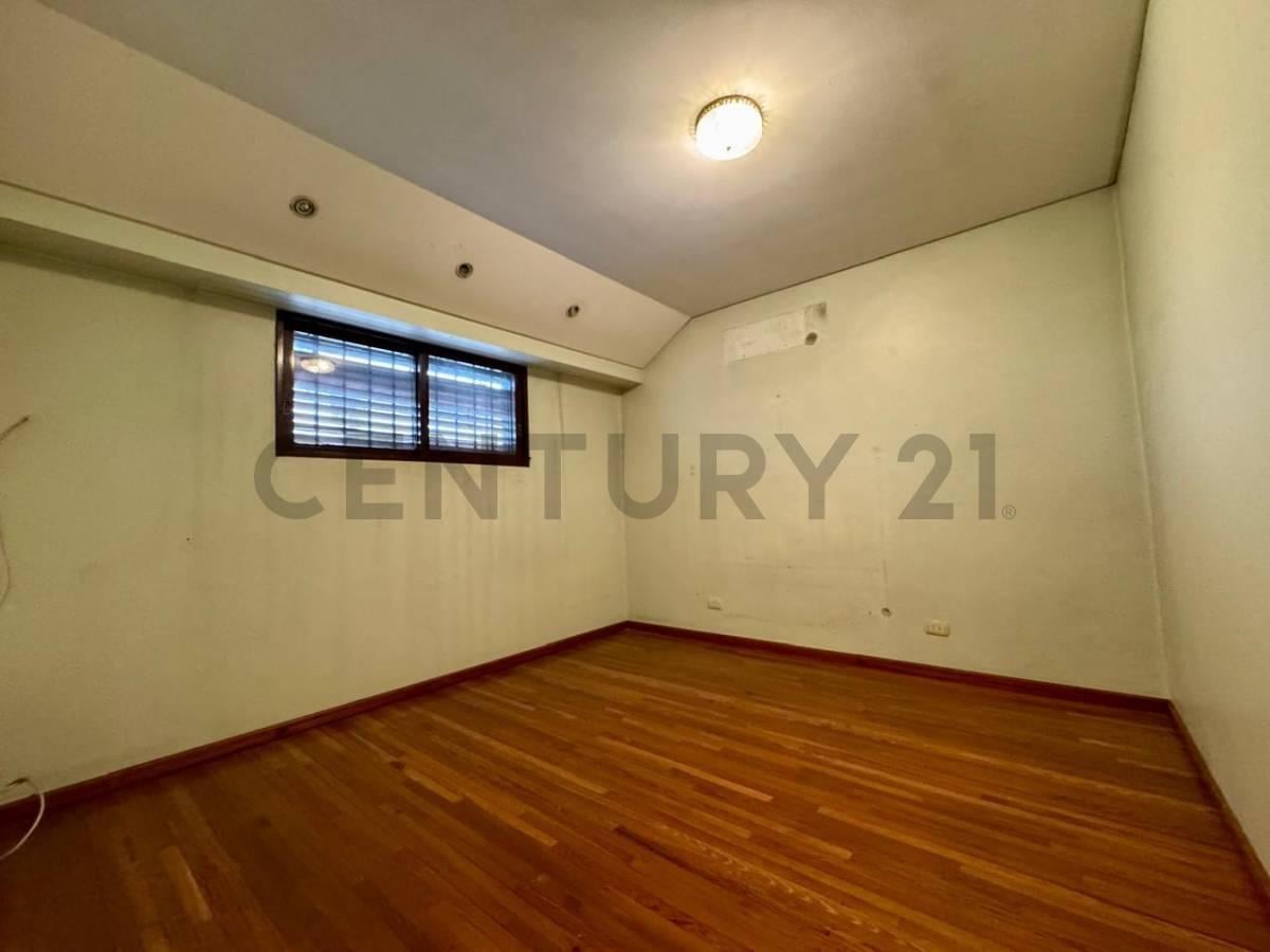 Foto de Venta casa/chalet 4 ambientes con quincho + parque en Castelar Norte, imagen 5