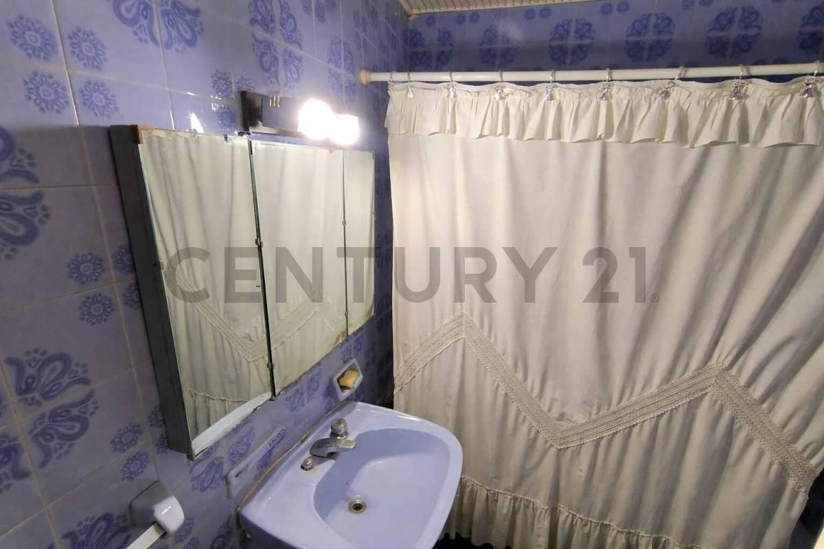 Foto de VENTA CASA ITUZAINGO NORTE CON AMPLIO PARQUE -3 AMBIENTES -APTA CREDITO, imagen 4