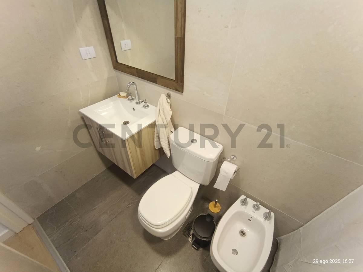 Foto de VENTA DE OFICINA CON TERRAZA PRIVADA, Ituzaingó centro Norte, imagen 3