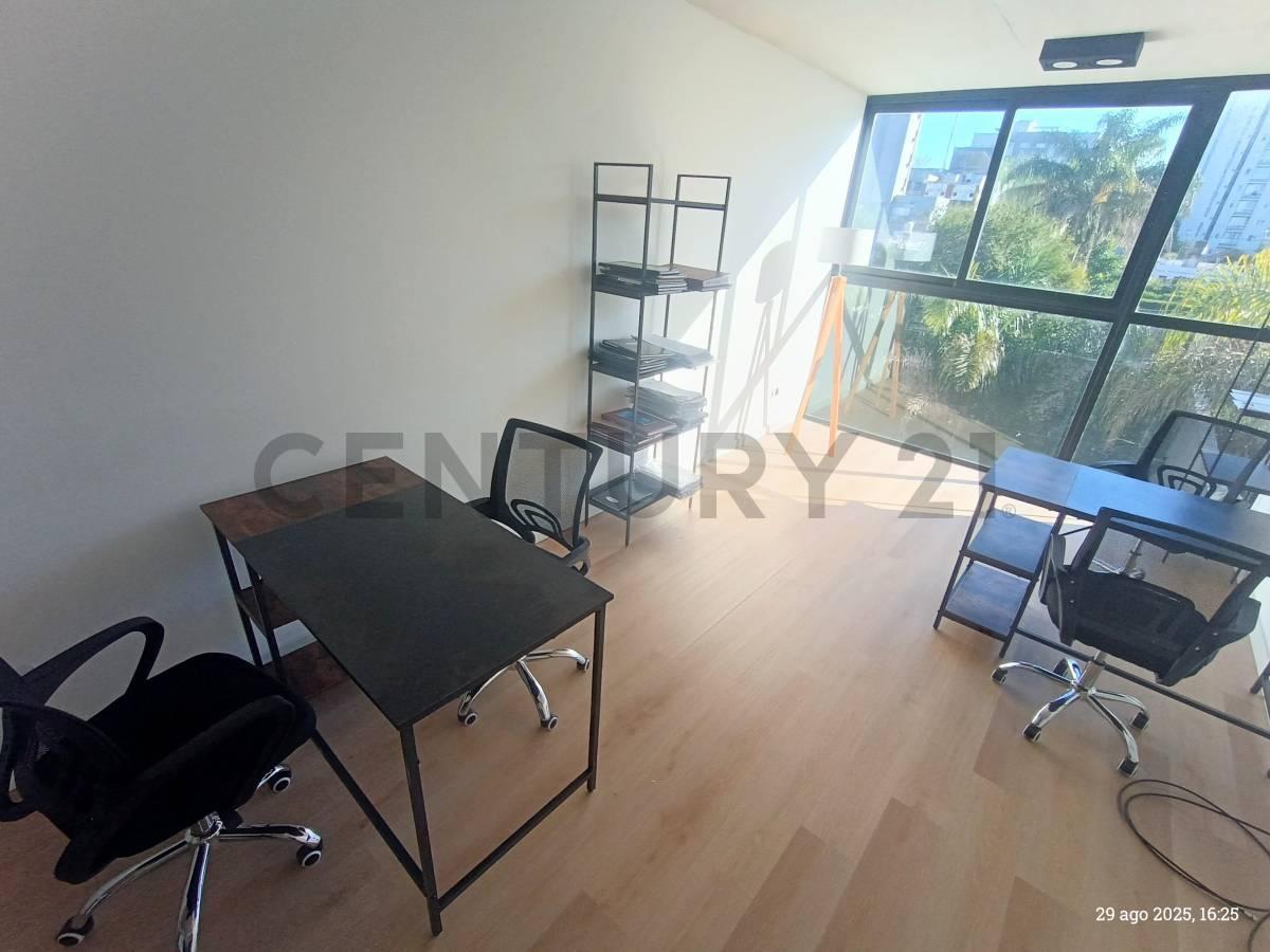 Foto de VENTA DE OFICINA CON TERRAZA PRIVADA, Ituzaingó centro Norte, imagen 5