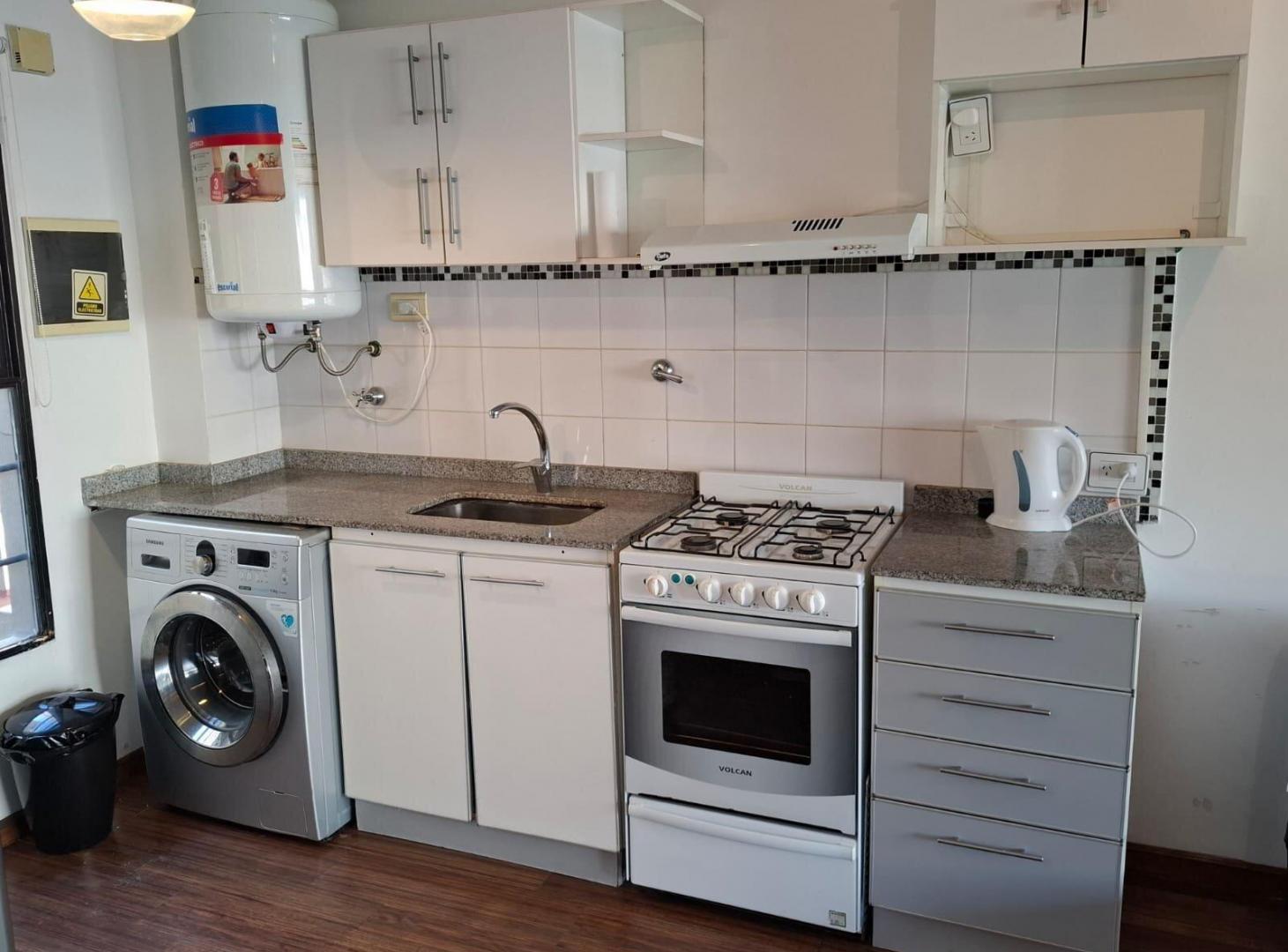Foto de Monoambiente amplio con pileta en Nuñes, imagen 3