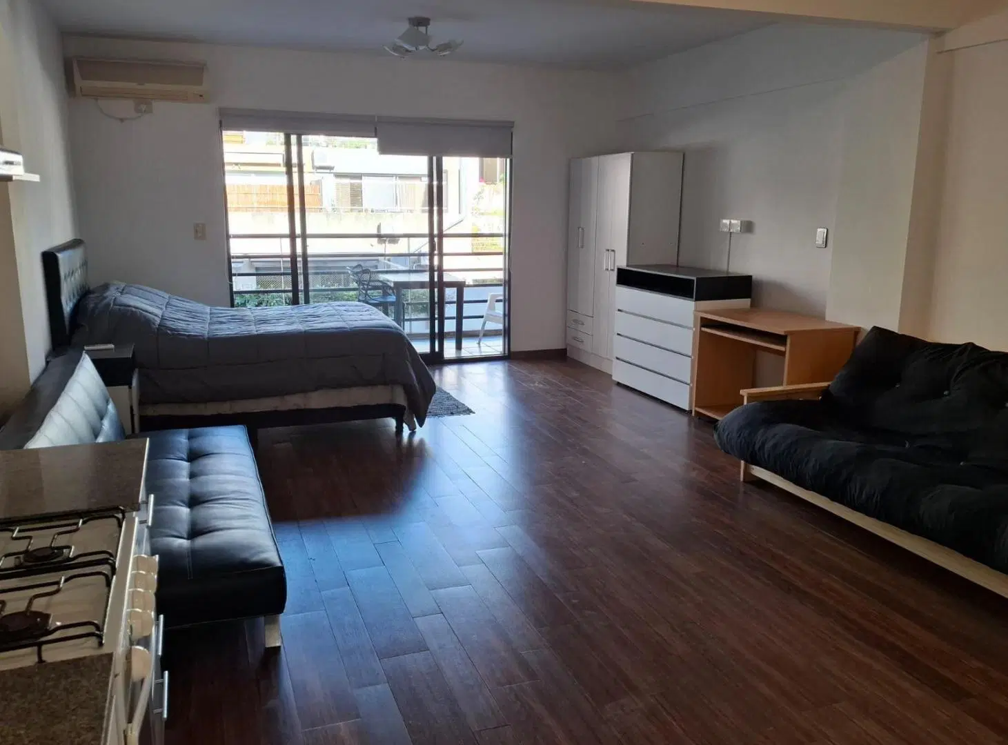 Monoambiente amplio con pileta en Nuñes 5
