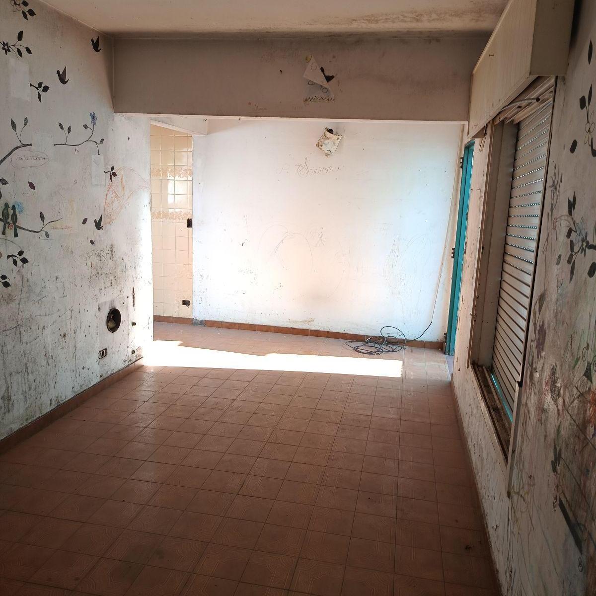 Departamento en Venta en Quilmes a Reciclar 72 m Totales en PH a 25 Cuadras de Estación 5