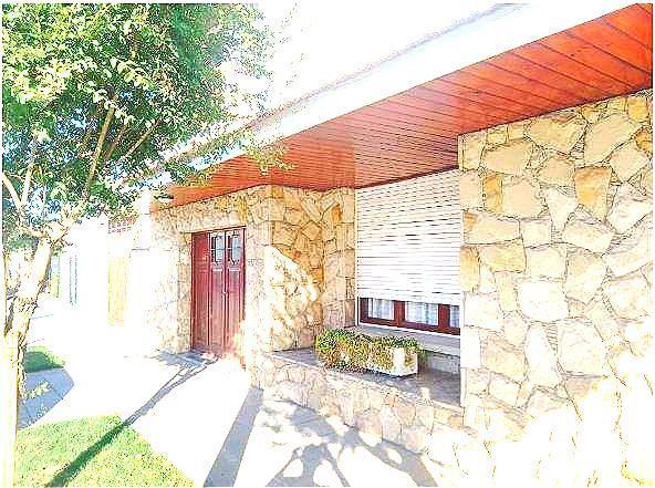 Casa Venta Necochea 4 Amb Cochera Jardín 174 m² Cub 67/38 2
