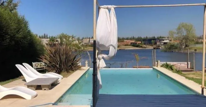 Casa en Venta 5 Ambientes s a La Laguna Barrio San Marco   GALERIA PARRILLA PILETA JARDIN 4