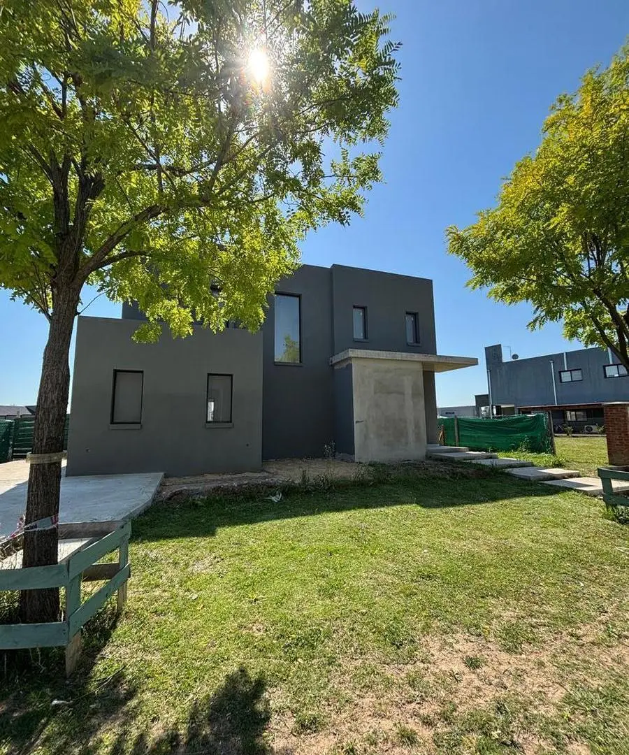 Casa en venta San Pablo barrio privado pilar 4 dormitorios pileta 4